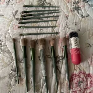 14 pc Makeup Brush Set